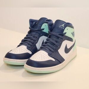 Jordan 1 mid blue mint 2022